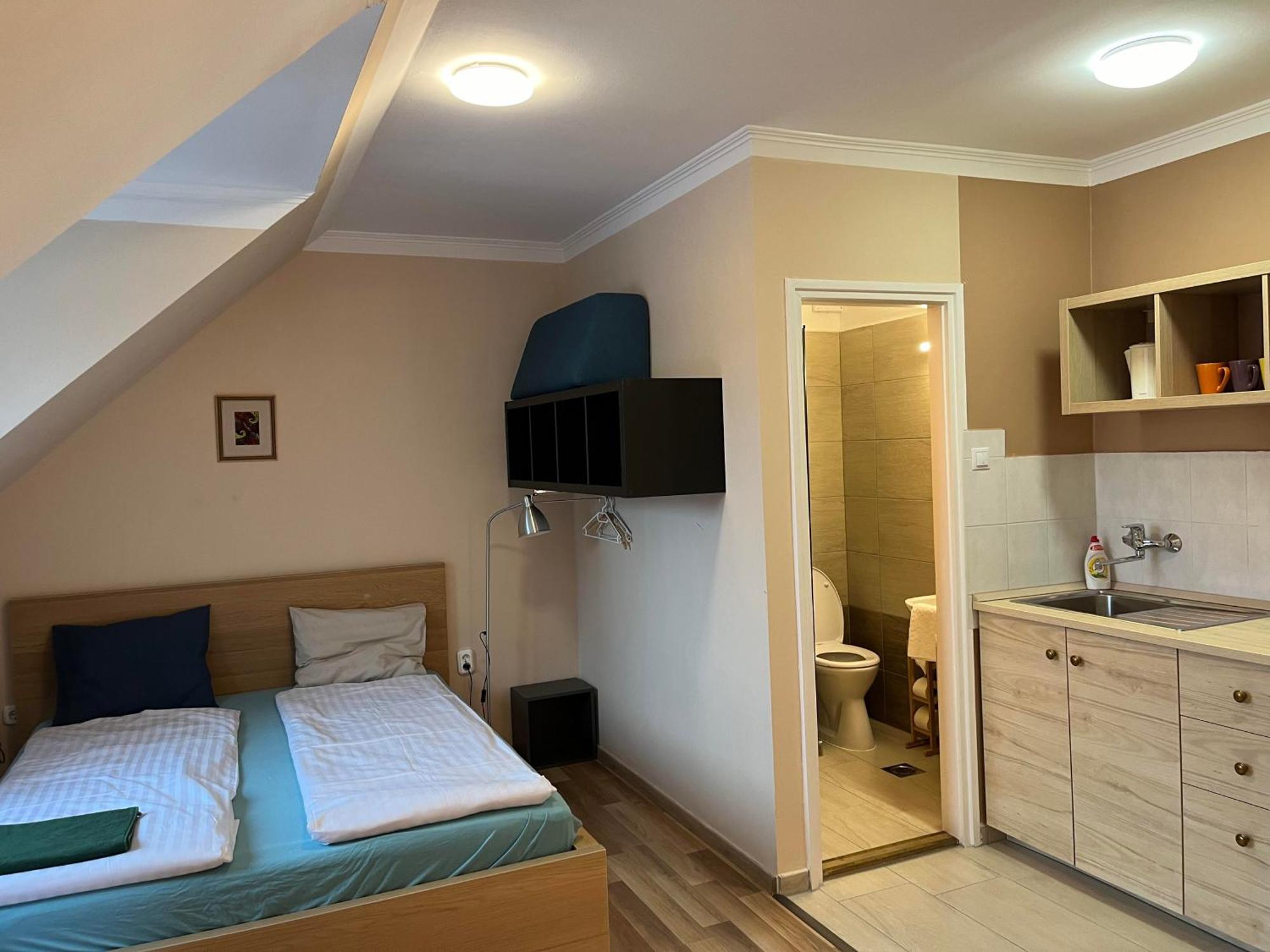 Hotel Petoefi Vendeghaz Eger Esterno foto